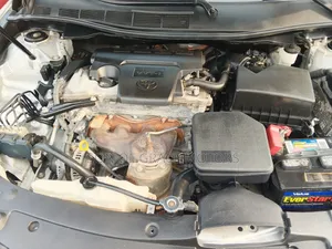 Toyota Camry LE 4dr Sedan (2.5L 4cyl 6A) 2012 Silver