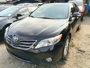 Toyota Camry SE V6 4dr Sedan (3.5L 6cyl 6AM) 2010 Gray