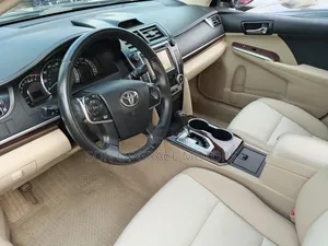 Toyota Camry XLE 4dr Sedan (2.5L 4cyl 6A) 2013 Green