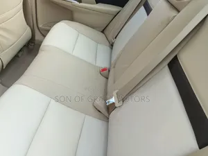 Toyota Camry XLE 4dr Sedan (2.5L 4cyl 6A) 2013 Green