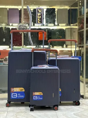 Set of 3 Black With Green Wide Pole Luxury Travelling Luggage Boxes