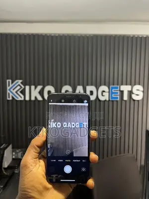 Apple iPhone X 64 GB Black