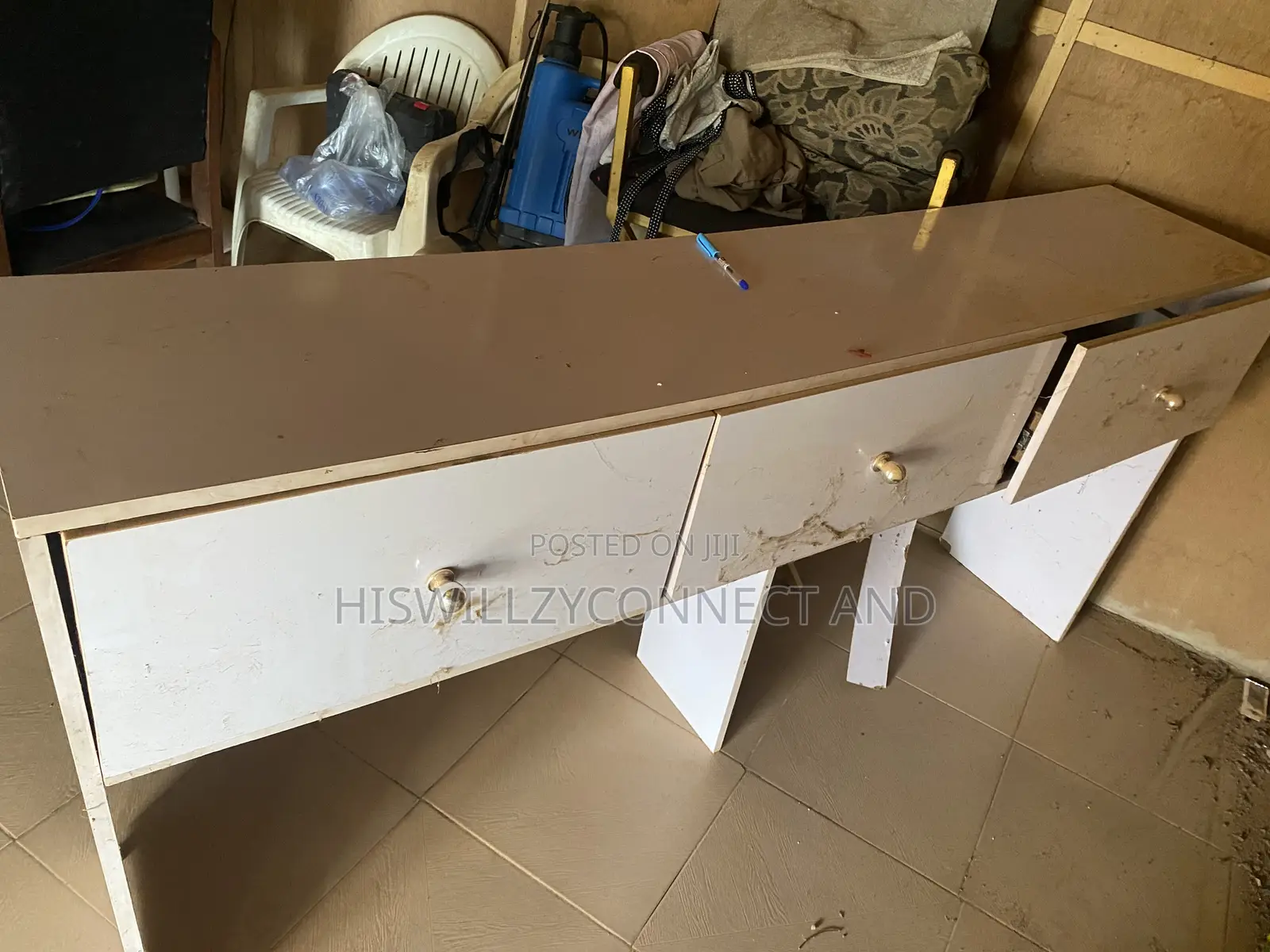 Makeup Furniture Station