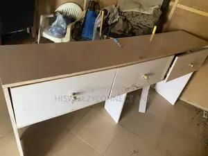 Makeup Furniture Station