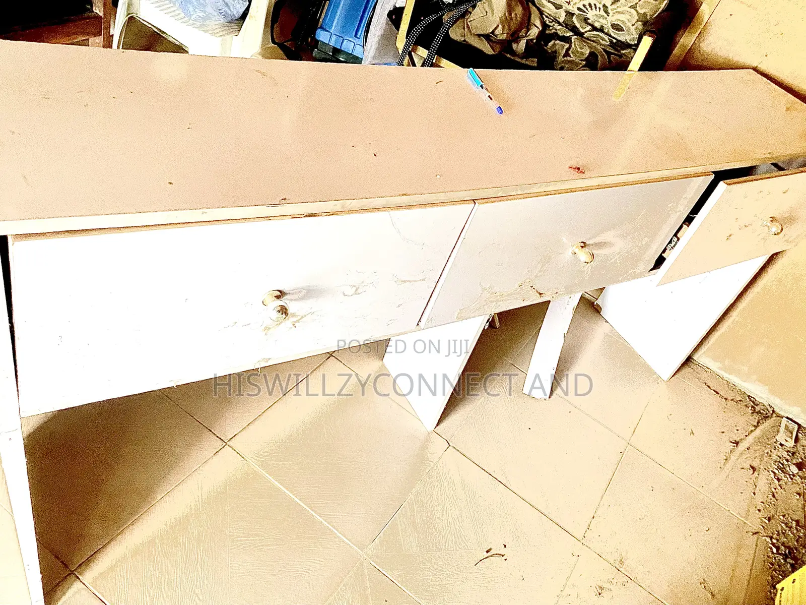 Makeup Furniture Station