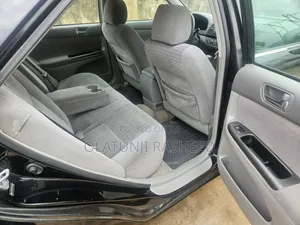 Toyota Camry LE 4dr Sedan (2.4L 4cyl 5A) 2005 Black