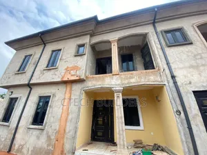3bdrm Block of Flats in Benin City for rent