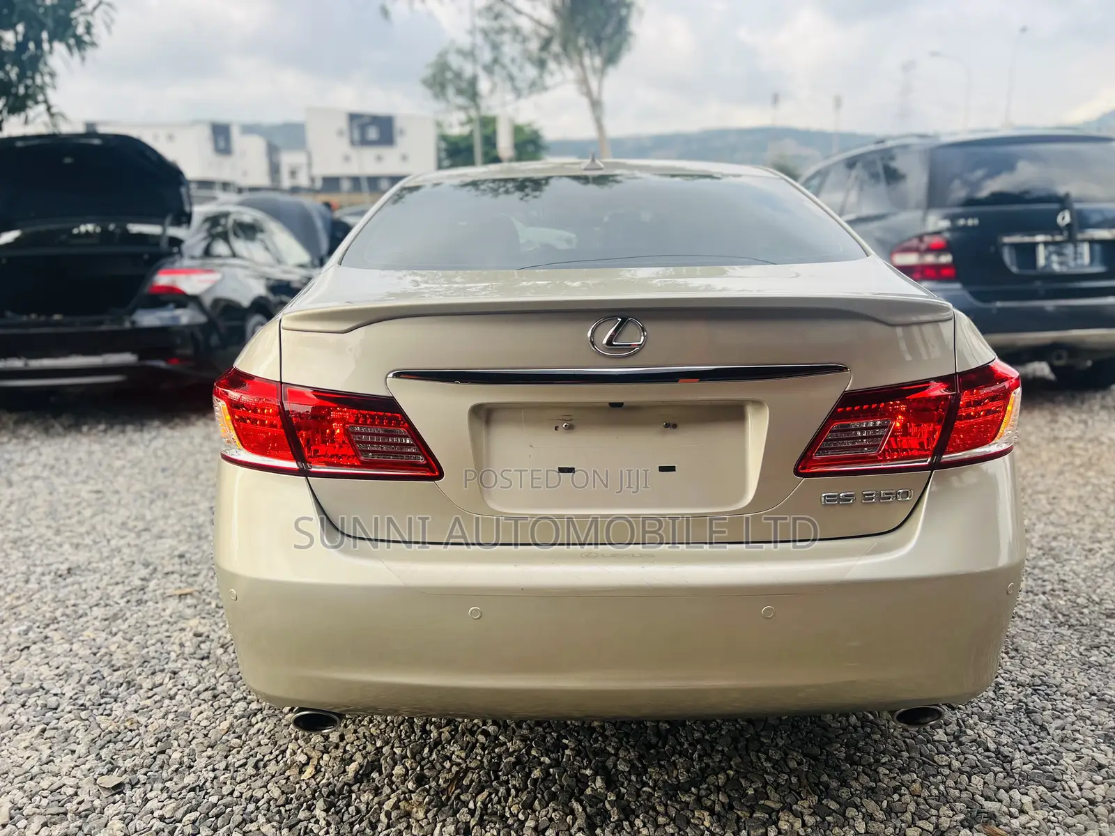 Lexus ES 350 2011 Gold