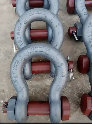 Shows a Crosby 1” Bolt Type Anchor Shackle,