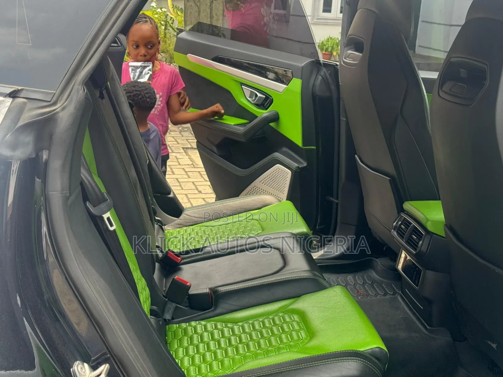 Lamborghini Urus Base 4dr AWD 2020 Green