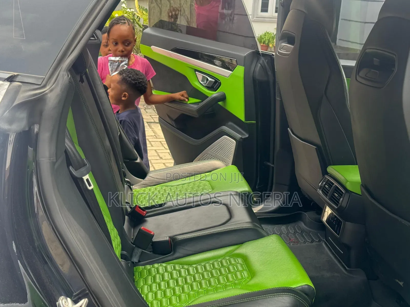 Lamborghini Urus Base 4dr AWD 2020 Green