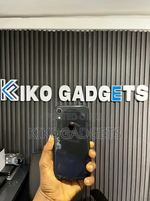 Apple XR 64 GB Black