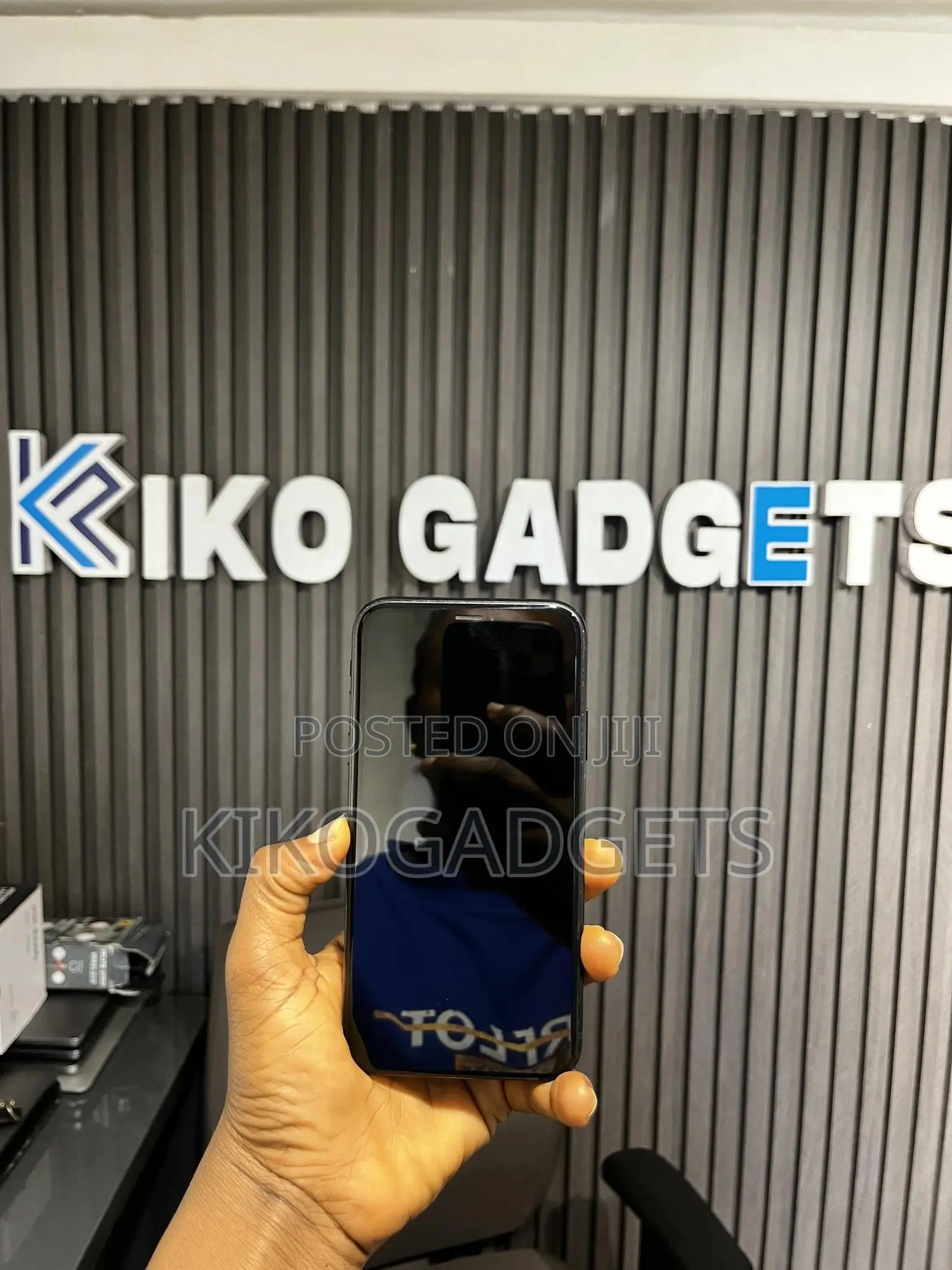 Apple XR 64 GB Black