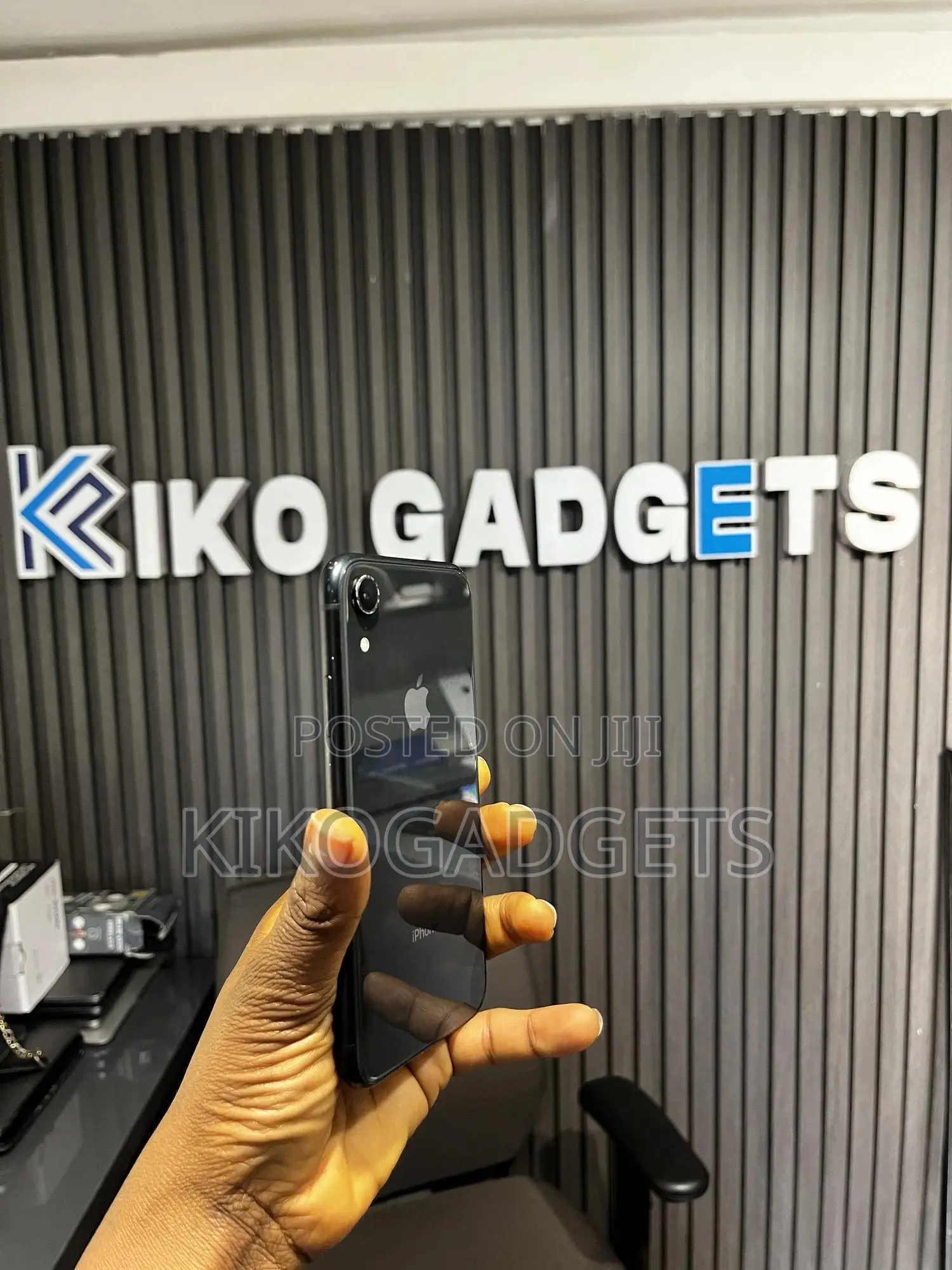 Apple XR 64 GB Black