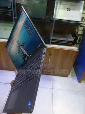 Laptop Dell Latitude 3520 16GB Intel Core I5 SSD 256GB