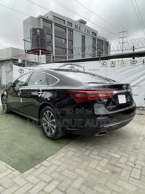 Toyota Avalon XLE FWDSedan (3.6L 6cyl 6A) 2016 Black