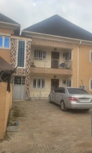 2bdrm Block of Flats in FHA for sale