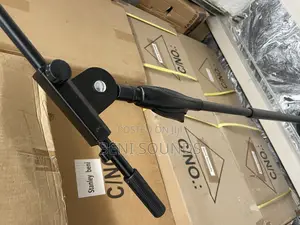 Round Base Microphone Stand Black.