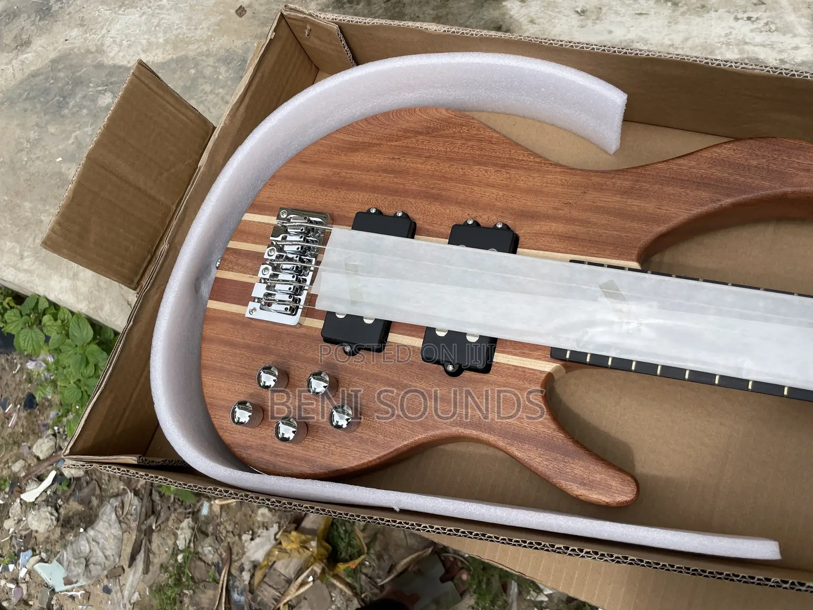 Smiger 5 Strings Bass Guitar