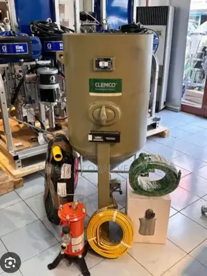200l Clemco Sandblasting Pot