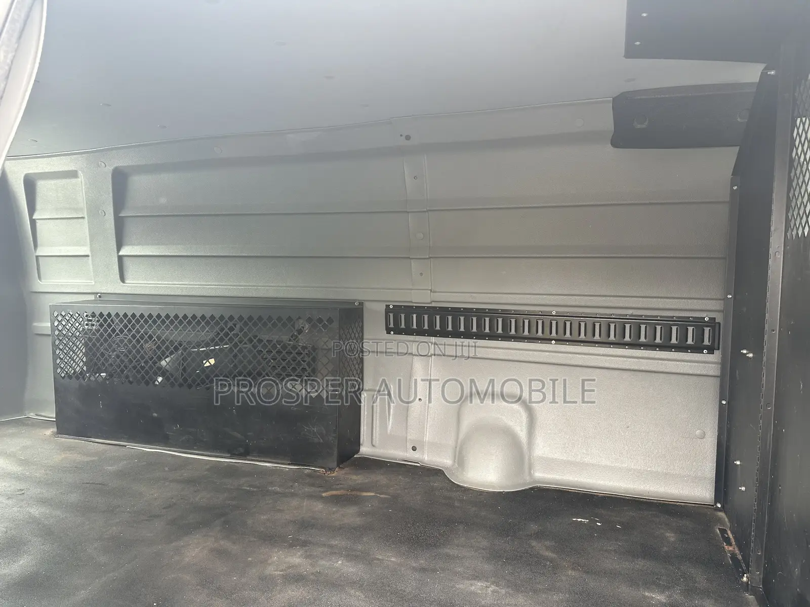 Ford E250 2013 White