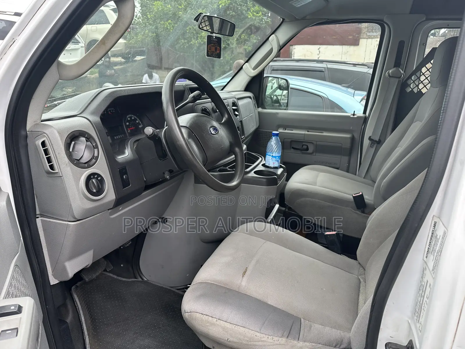Ford E250 2013 White