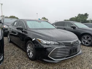 Toyota Avalon XLE FWD Sedan (3.5L V6 8A) 2019 Black