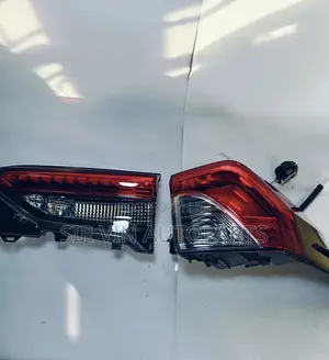 Toyota Rav4 2018/2020 Backlight/Rearlight (Complete With Booth Light)