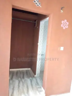 2bdrm Apartment in Kolaq Bustop, Akute Ajuwon for rent