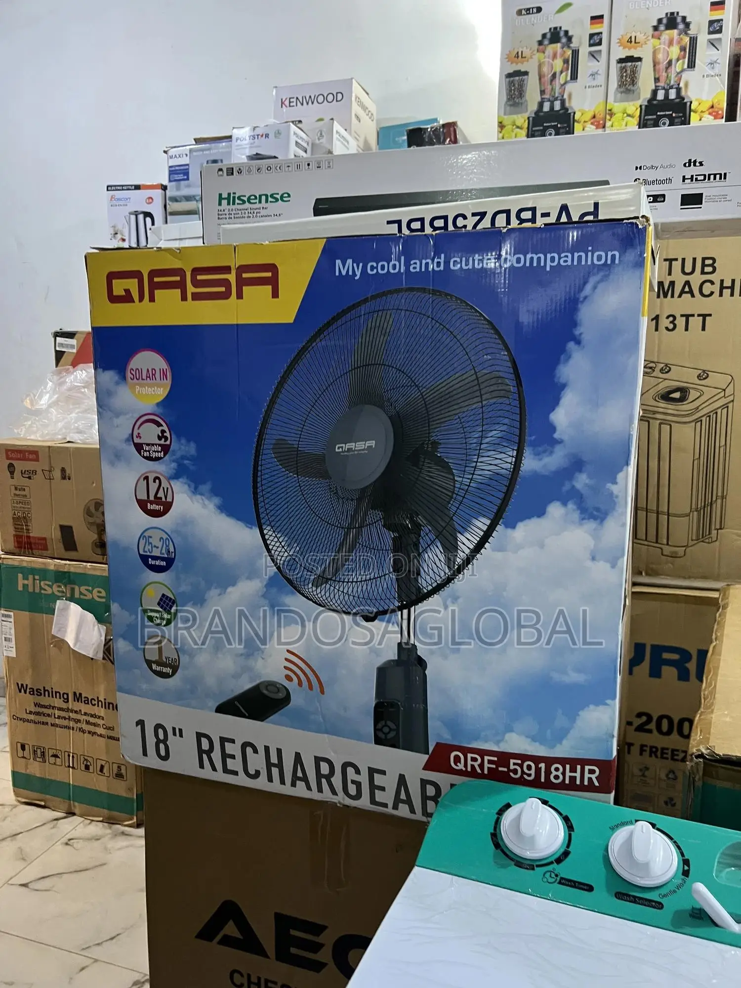 18-Inch Qasa Fan – Rechargeable and Efficient