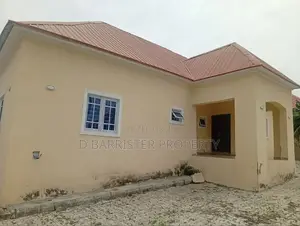 3bdrm Apartment in Akinbo Phase 2, Akute Ajuwon for rent