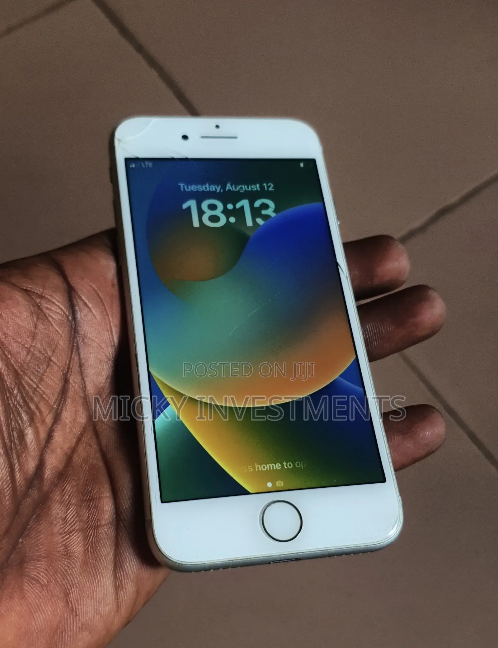 Apple iPhone 8 64 GB White