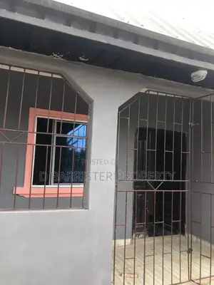 2bdrm Apartment in Ajuwon Road for rent