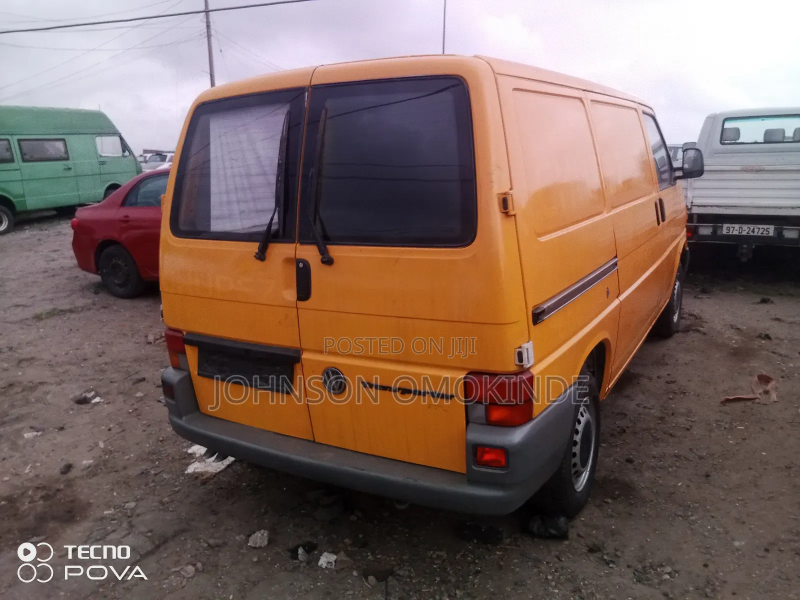 Volkswagen Transporter 2001 Yellow