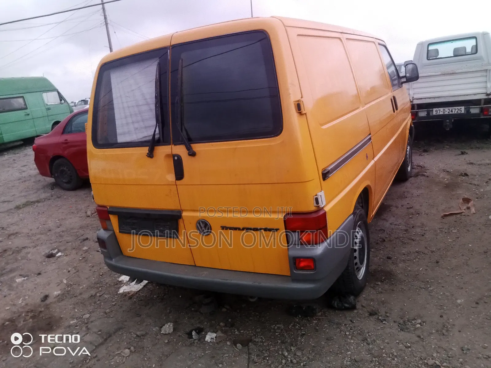 Volkswagen Transporter 2001 Yellow