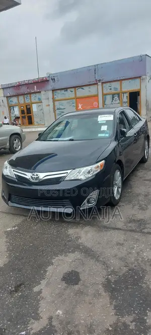 Toyota Camry XLE 4dr Sedan (2.5L 4cyl 6A) 2012 Black