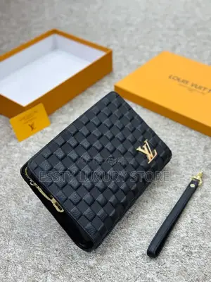 High Quality Luxury Louis Vuitton Men Purse