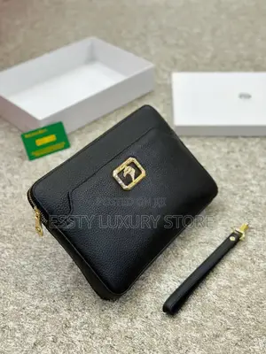 High Quality Luxury Burberry Men Pure