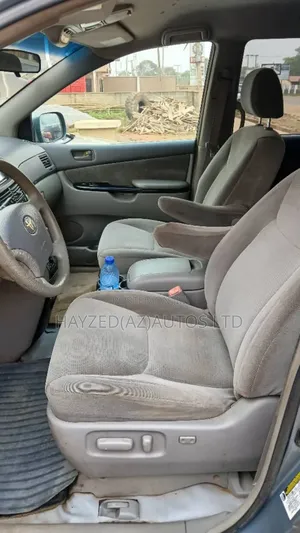 Toyota Sienna 2005 Blue