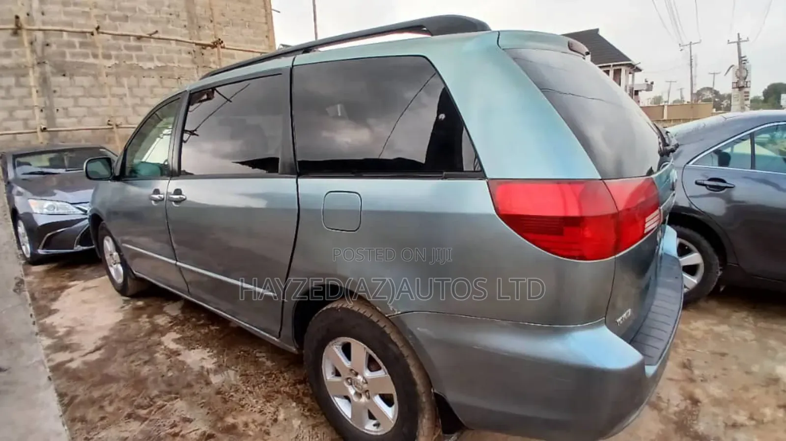 Toyota Sienna 2005 Blue