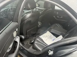 Mercedes-Benz C300 2016 Black