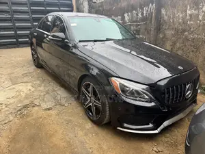 Mercedes-Benz C300 2016 Black