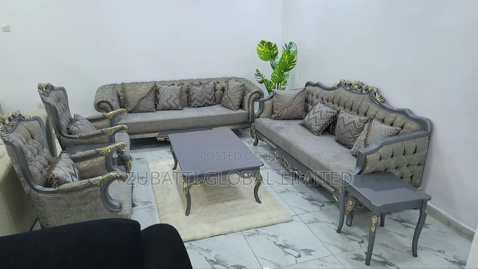 8 Seaters Royal Antique Sofa With Center Table and Side Stool Table