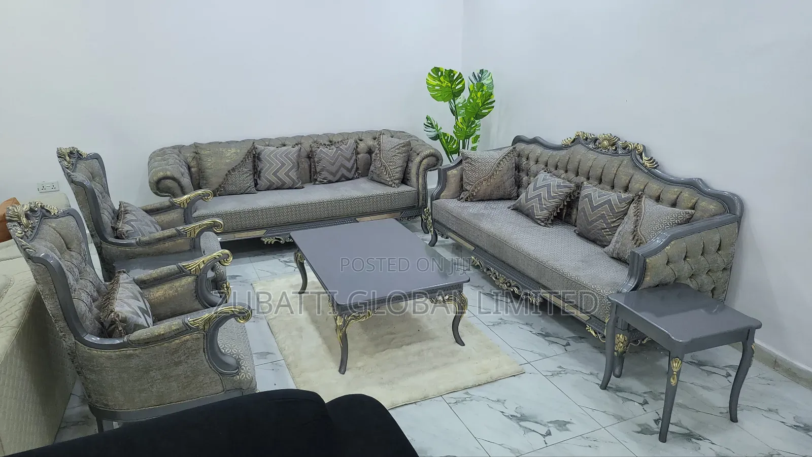 8 Seaters Royal Antique Sofa With Center Table and Side Stool Table