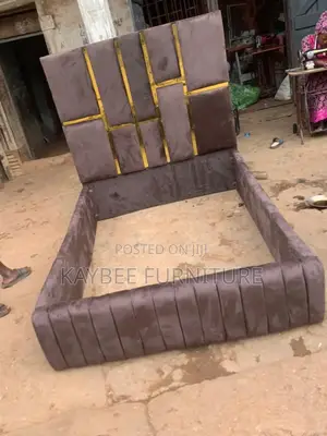4 and Half Bedframe
