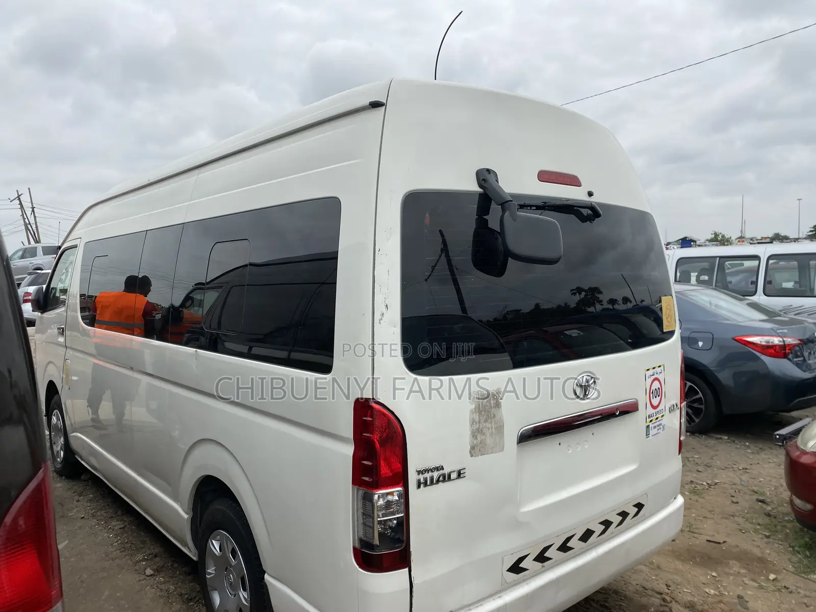 Toyota HiAce 2015 White