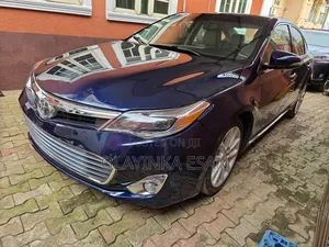 Toyota Avalon Limited Sedan FWD (3.5L 6cyl 6A) 2013 Blue