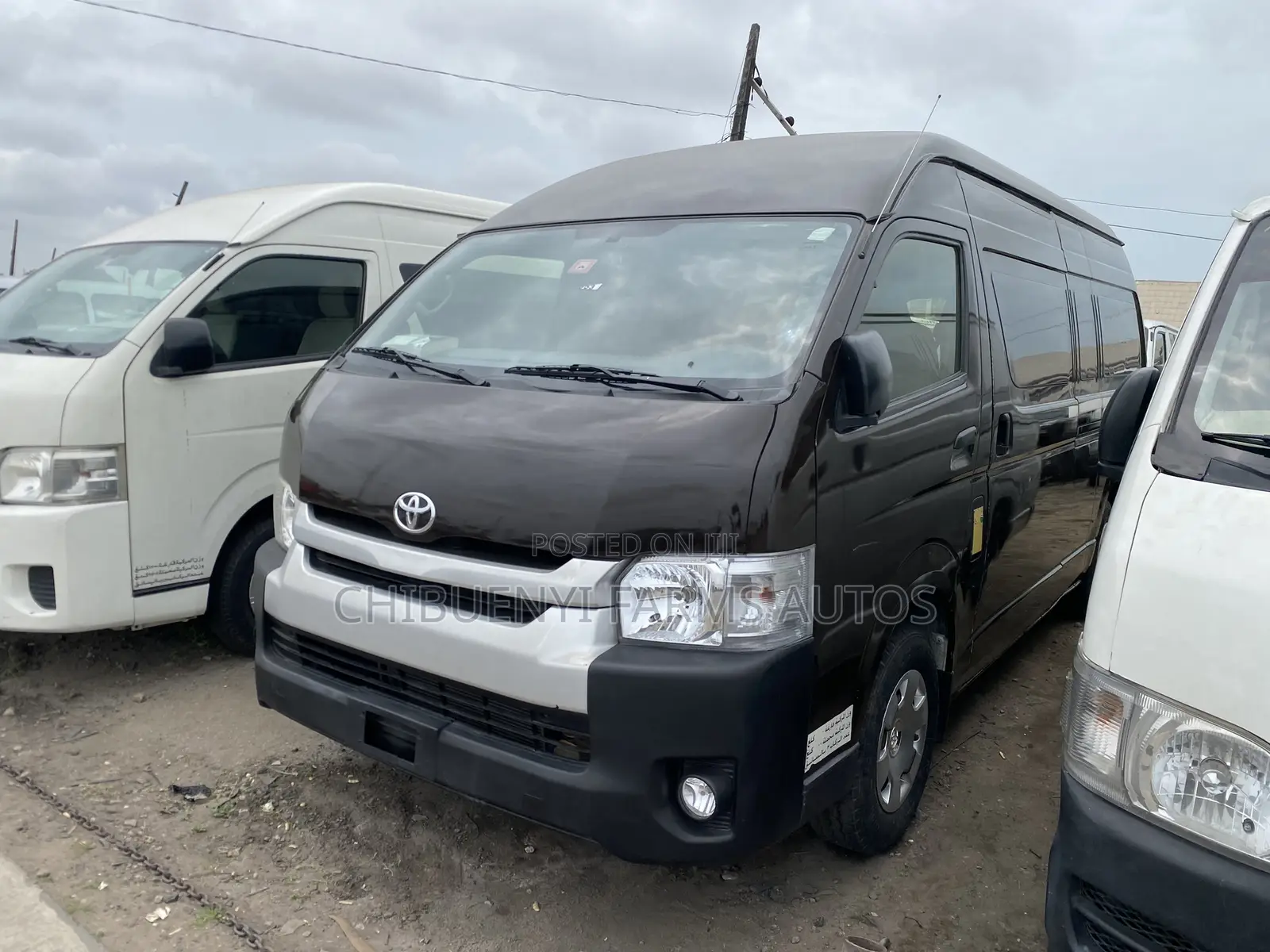Toyota HiAce 2015 Beige
