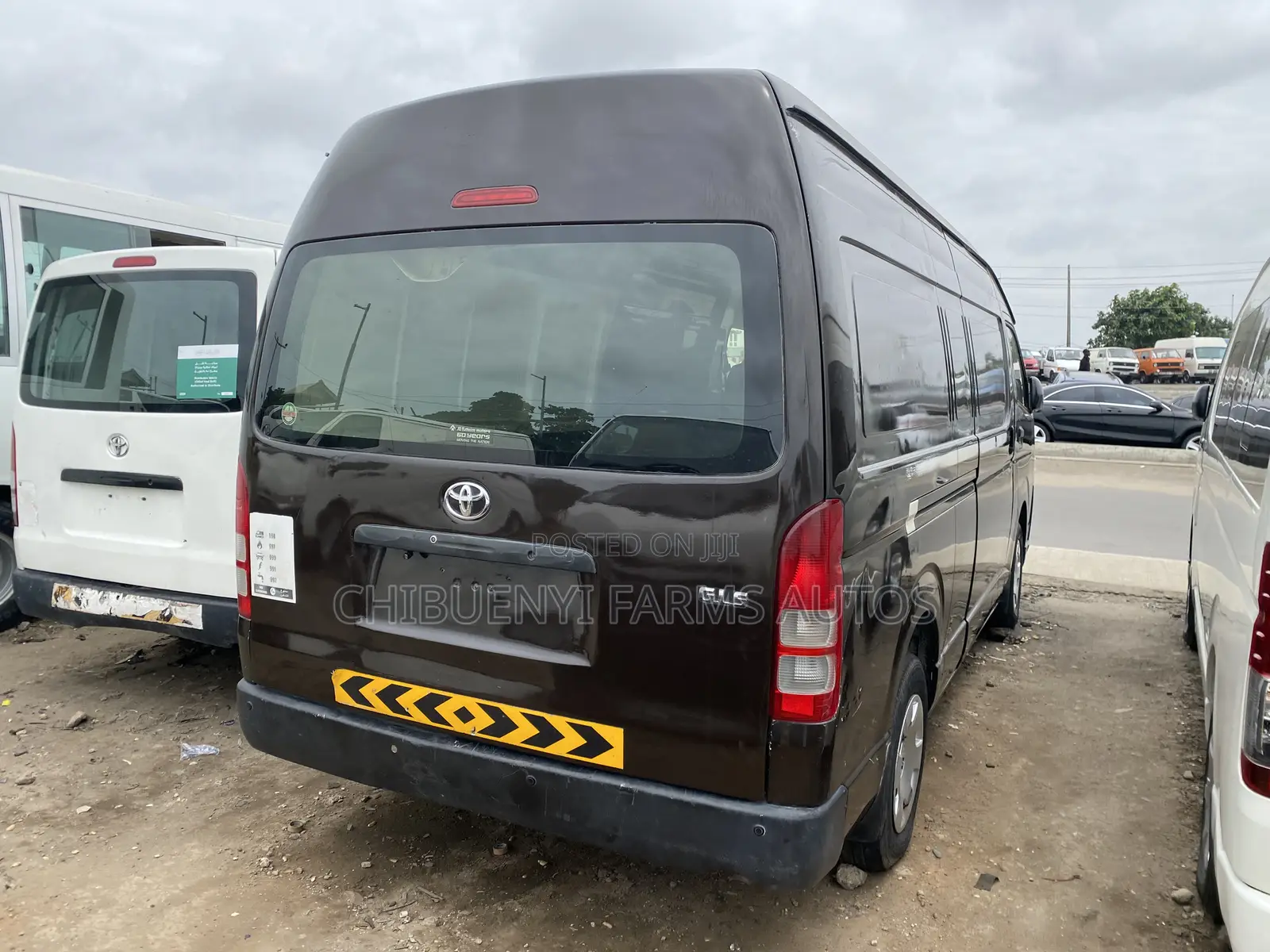 Toyota HiAce 2015 Beige