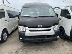 Toyota HiAce 2015 Beige